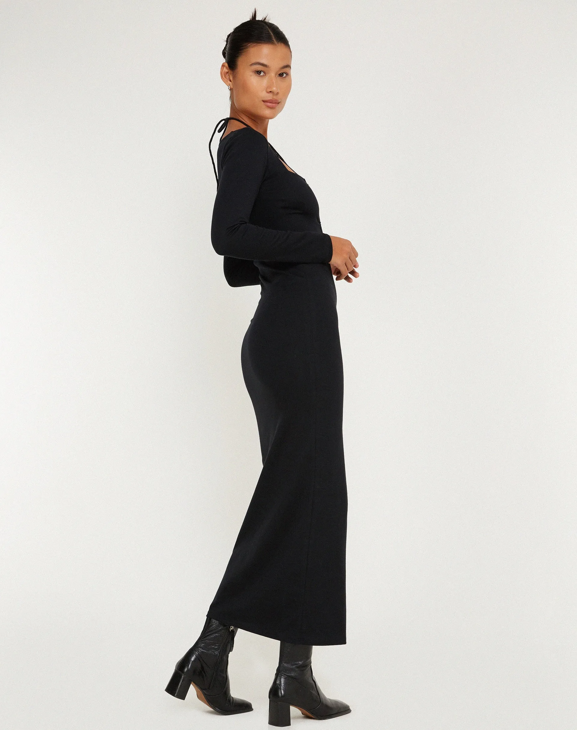 Delani Long Sleeve Midi Dress in Black